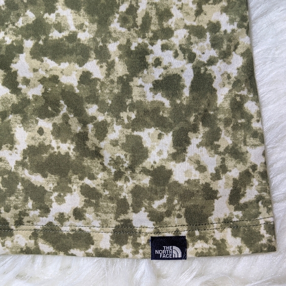 NWT North Face V Neck T-Shirt - Picture 7 of 11